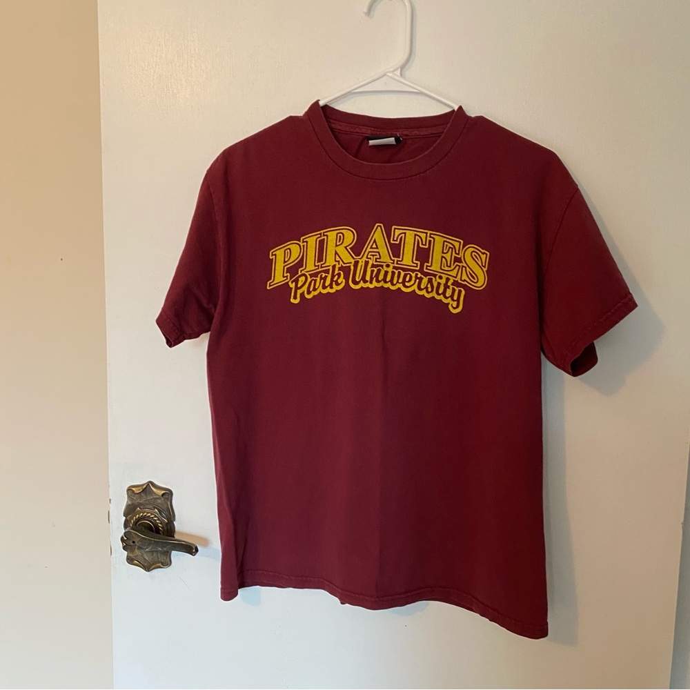 Vintage maroon Park University tee